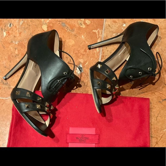 Valentino Garavani Black Leather Rockstud Open Toe Shoes. - Picture 2 of 6